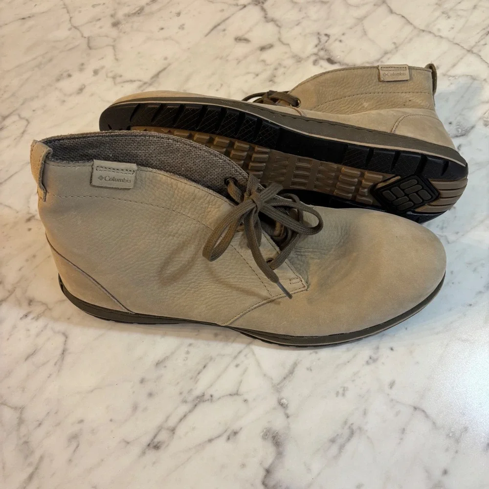Columbia Men's Waterproof‎ Chukka Boots Beige Leather Lace Up Size 11.5